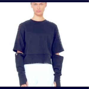 Alo yoga cropped sweatshirt with cutout elbows. So cute. Black size M. New